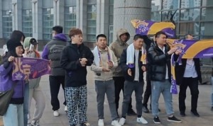 star sports下载-北控男篮出征济南客场！球迷朋友清晨6点聚集在球队酒店送行❤️