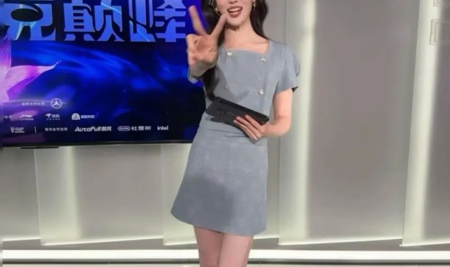 星空体育官网-主持张小薇晒照：无论遇到什么，愿我们都有重启人生的勇气