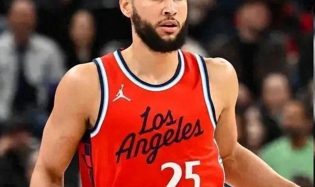 星空体育官网-美媒曝西蒙斯正考虑退出NBA！没有任何球队offer 已陷入自我质疑