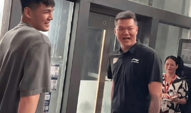 星空体育中国-广东超级B类+惊人转会费报价陈国豪，却只是追逐23岁国手一筹码？