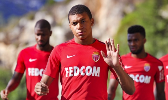 姆巴佩再会摩纳哥：回顾单季28球巅峰表现，率队终结巴黎统治时代