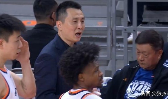 星空体育官网-上海主帅：王哲林达成1万分里程碑非常难得 希望保持健康多打几年