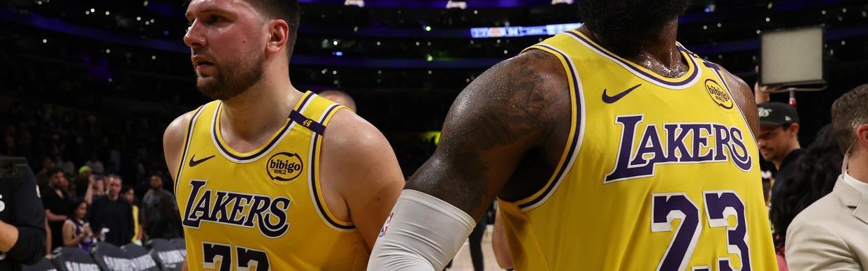 湖人获B评分！美媒晒4换1交易方案：詹姆斯与欧文浓眉独行侠重聚