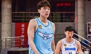 星空体育官网下载入口-内线攻防俱佳！杨瀚森半场10分钟4中3砍9分11板&amp;另有3断2帽