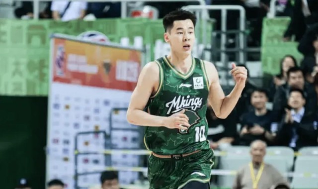 星空体育官网-南京末节轰出28-12逆转取胜，北控全队17中4、命中率仅23.5%