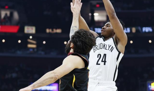 星空体育官网-篮网菜鸟吹响反击号角 托马斯生涯首次上双有点飘